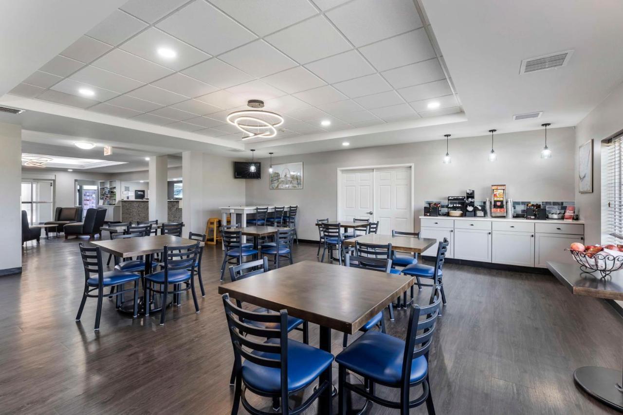 Best Western Plus Midamerica Hotel Mascoutah Bagian luar foto