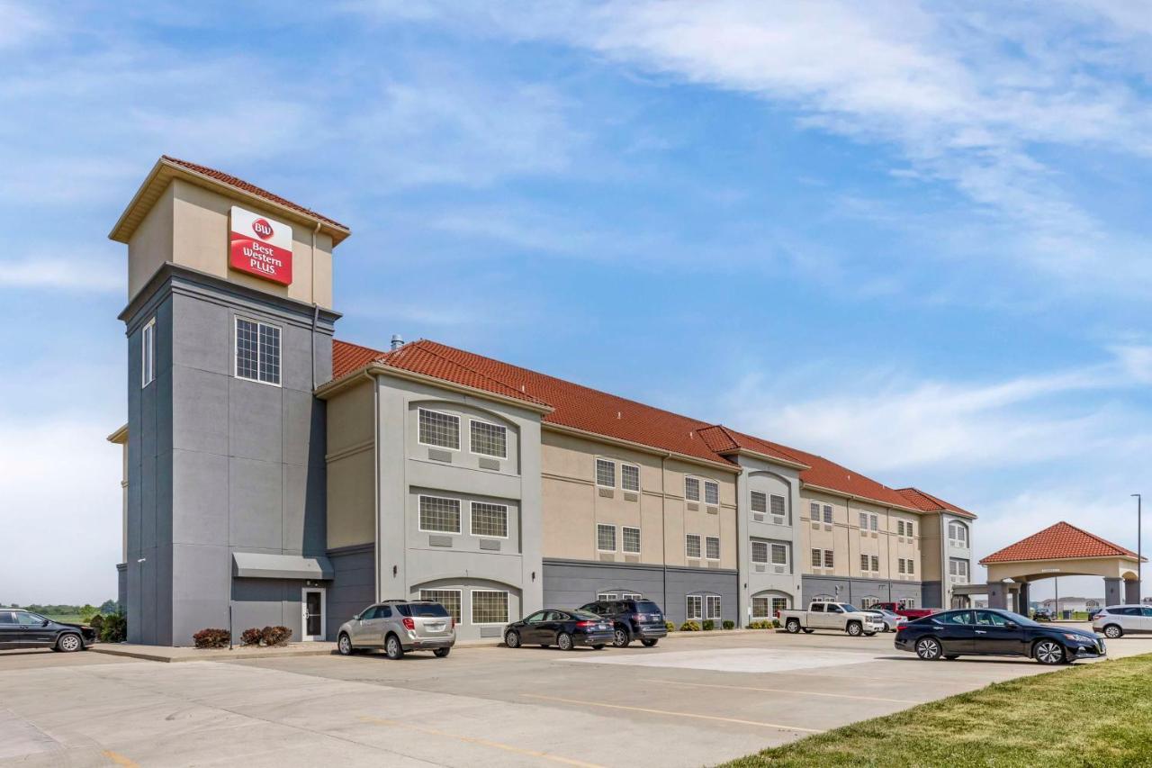 Best Western Plus Midamerica Hotel Mascoutah Bagian luar foto