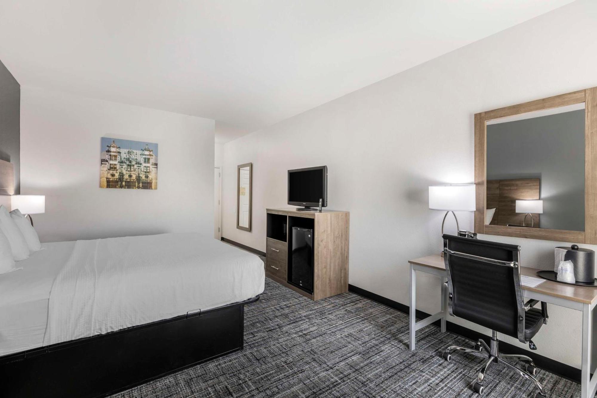 Best Western Plus Midamerica Hotel Mascoutah Bagian luar foto