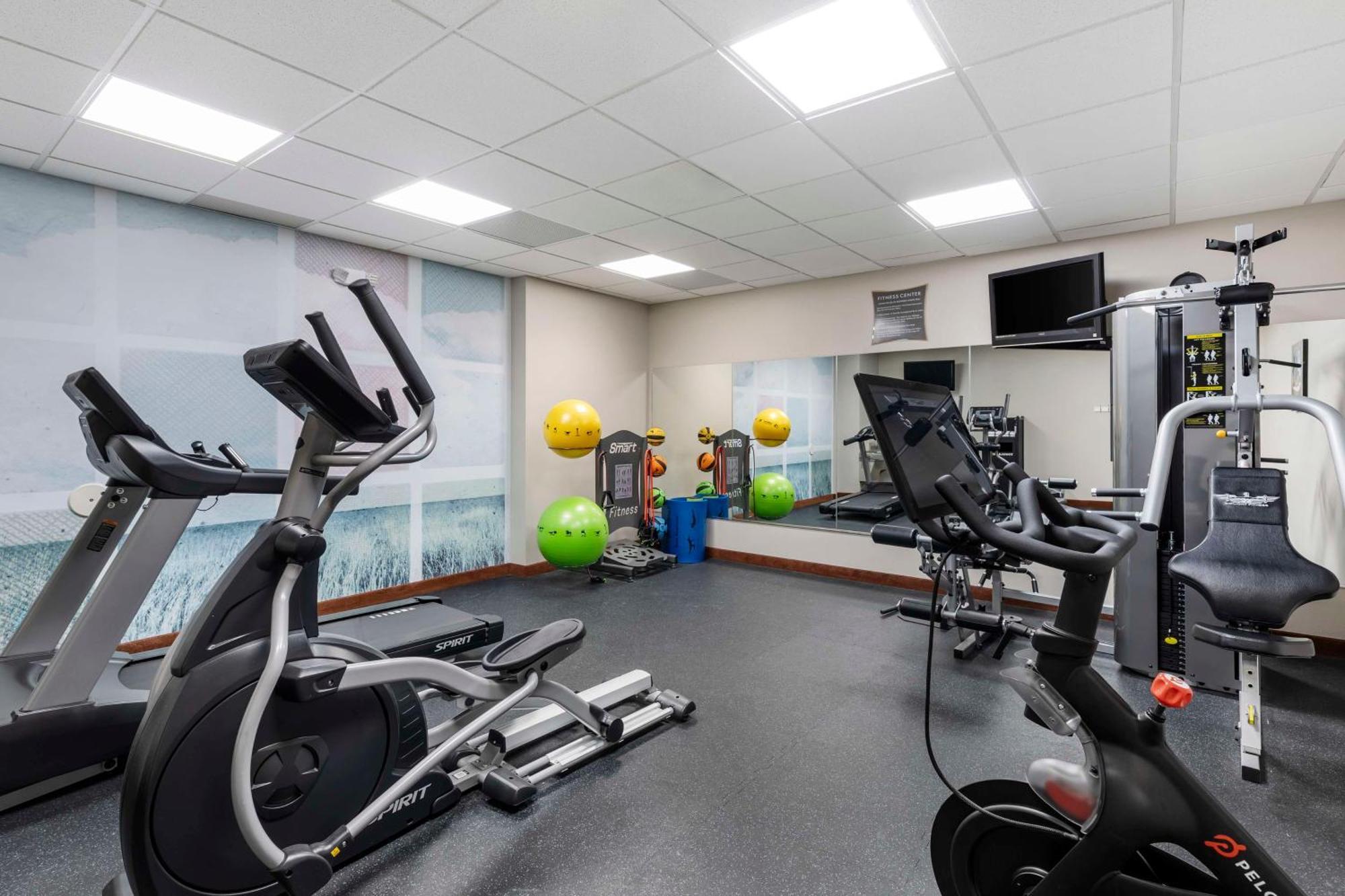 Best Western Plus Midamerica Hotel Mascoutah Bagian luar foto