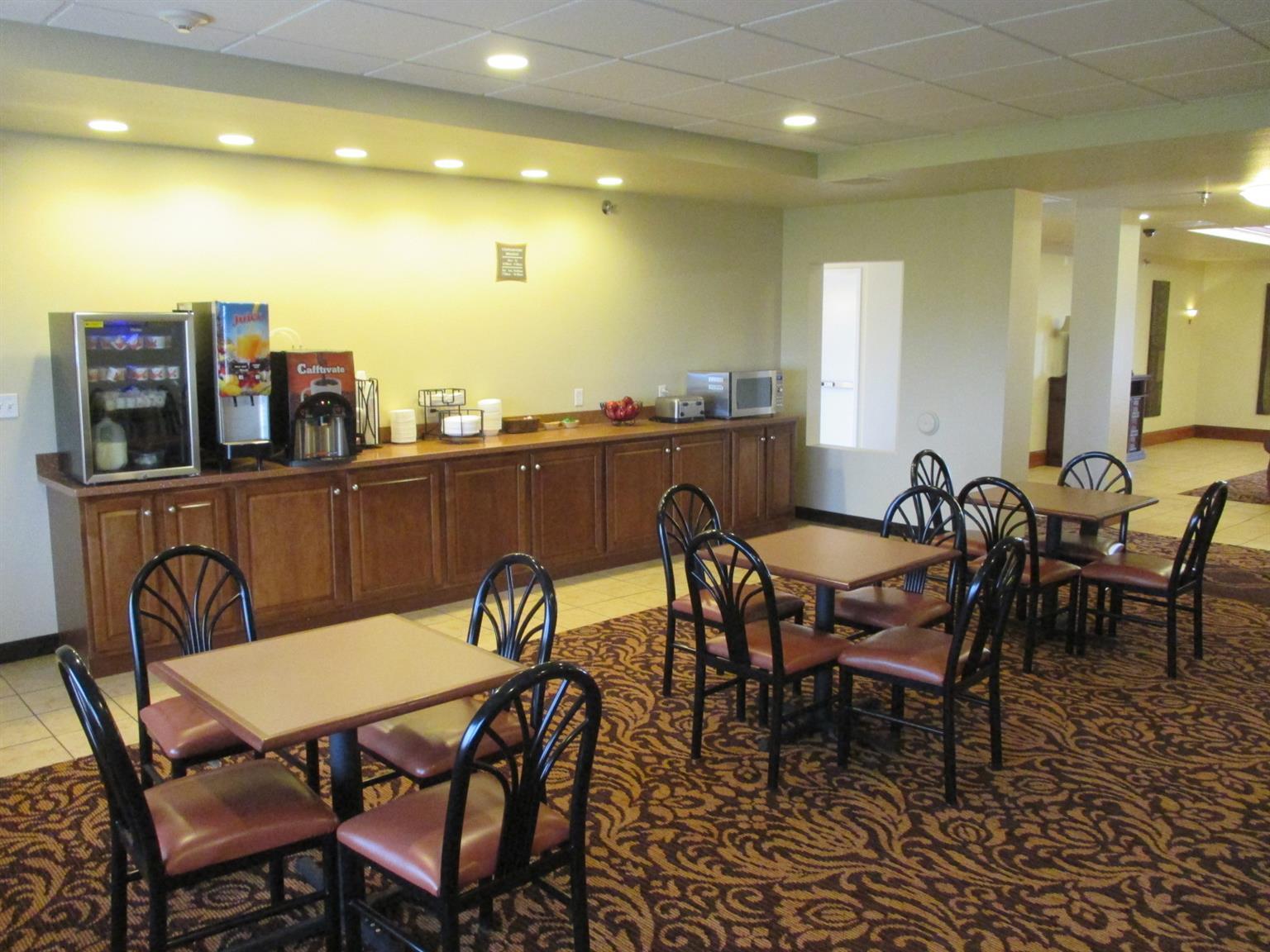 Best Western Plus Midamerica Hotel Mascoutah Bagian luar foto